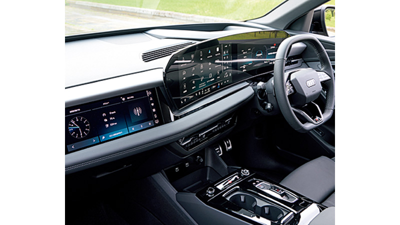 アウディ『Q6 Sportback e-tron』