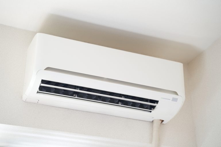 エアコンは「つけっぱなし」が正解か?猛暑時の電気代を抑える正しい運用方法